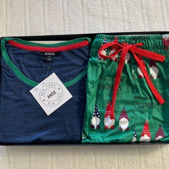 ANDE Holiday Men’s MEDIUM Pant and T-Shirt Sleep Set - Comical Gnomes - Picture 6 of 7